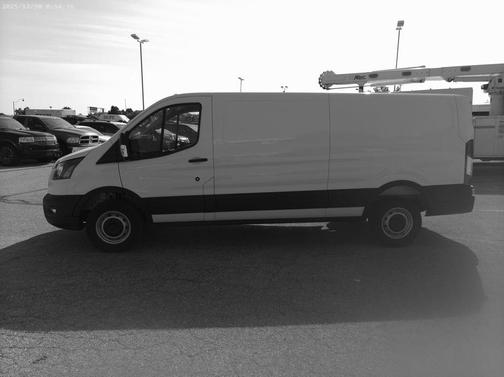 Oxford White 2025 Ford Transit-250 Base