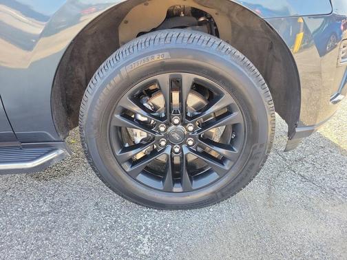 Blue Metallic 2022 Ford Expedition Max XLT