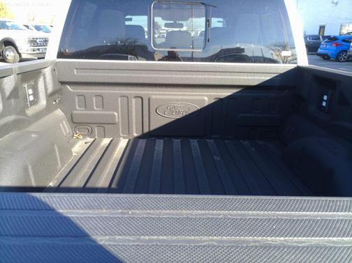 Oxford White 2025 Ford F-150 XLT