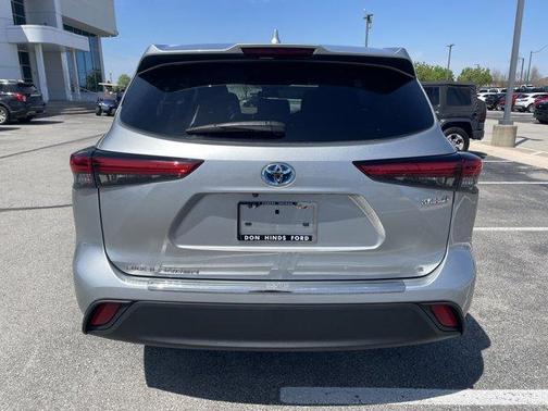 2021 Toyota Highlander Hybrid LE