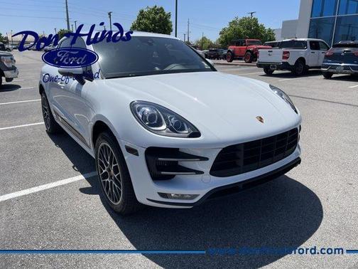 2017 Porsche Macan Turbo
