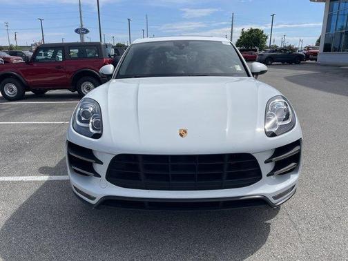 2017 Porsche Macan Turbo