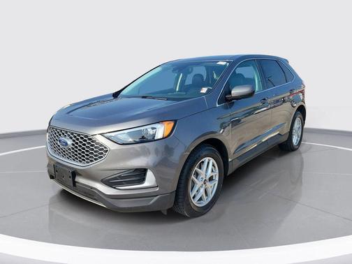 Gray Metallic 2024 Ford Edge SEL