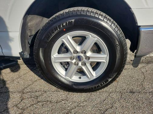 Oxford White 2021 Ford F-150 XLT