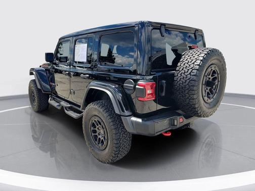 Black Clearcoat 2023 Jeep Wrangler Rubicon