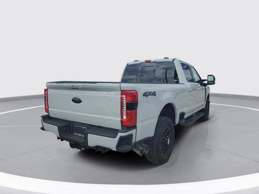 2025 Ford F-350 Lariat Super Duty