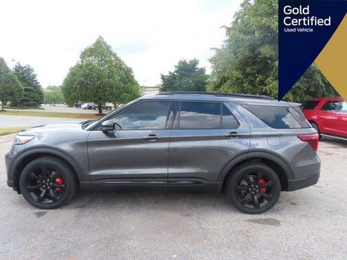 Photo 1 of 4 of 2020 Ford Explorer ST