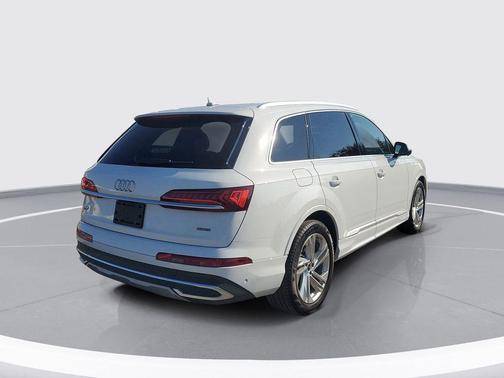 2023 Audi Q7 55 Prestige