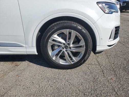 2023 Audi Q7 55 Prestige