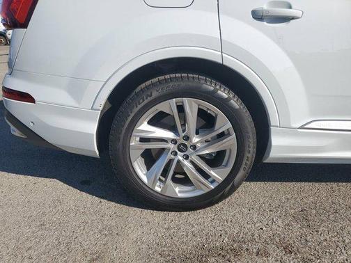 2023 Audi Q7 55 Prestige
