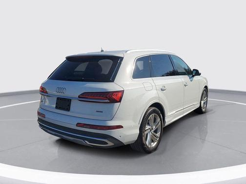 2023 Audi Q7 55 Prestige