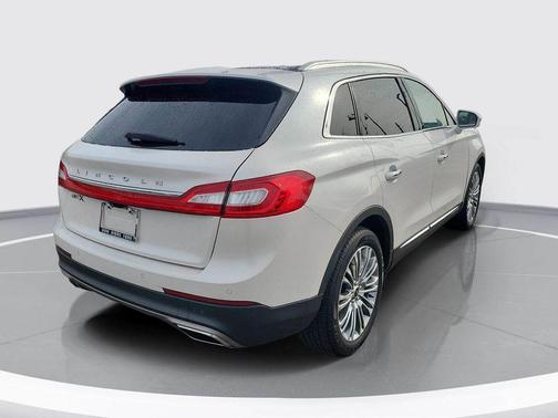 White Platinum 2017 Lincoln MKX Reserve