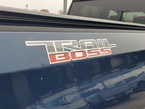 2021 Chevrolet Silverado 1500 Custom Trail Boss