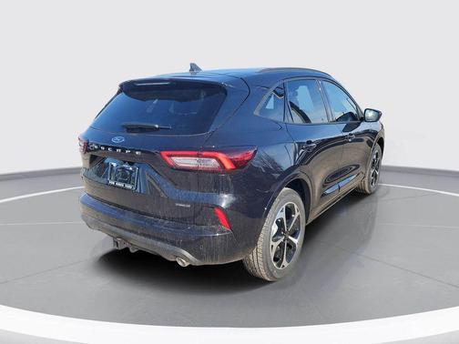 2026 Ford Escape ST-Line Elite