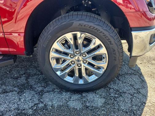 Ruby Red Metallic Tinted Clearcoat 2026 Ford F-150 XLT