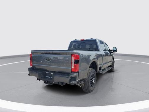 2025 Ford F-350 XLT