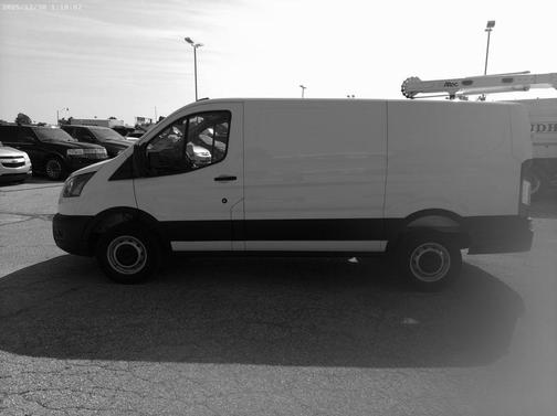 Oxford White 2026 Ford Transit-250 Base