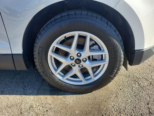 Star White 2023 Ford Edge SEL