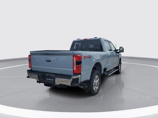 2025 Ford F-350 Lariat Super Duty