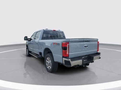 2025 Ford F-350 Lariat Super Duty