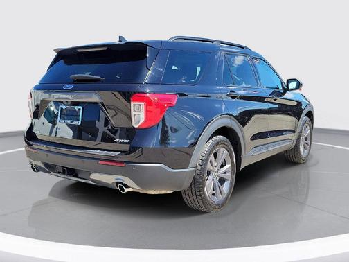 Black Metallic 2023 Ford Explorer XLT