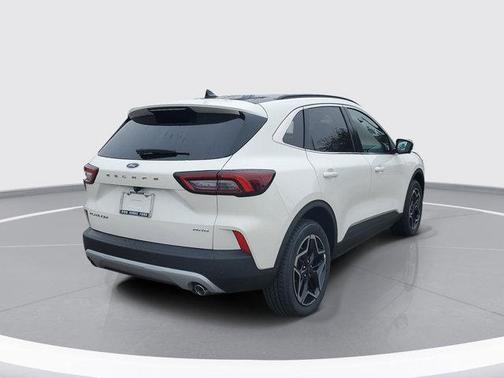 2026 Ford Escape Platinum