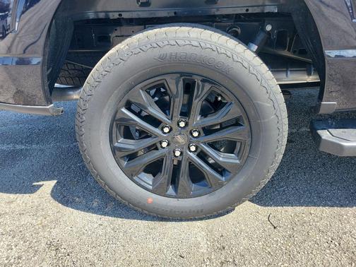 Antimatter Blue Metallic 2026 Ford F-150 Lariat