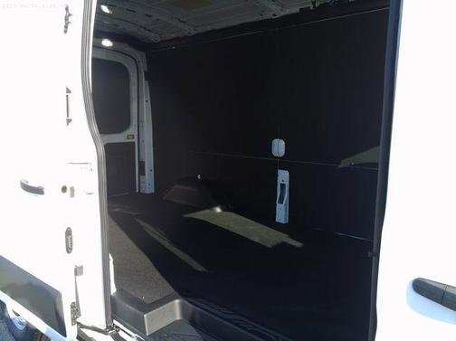 2026 Ford Transit-250 148 WB Medium Roof Cargo