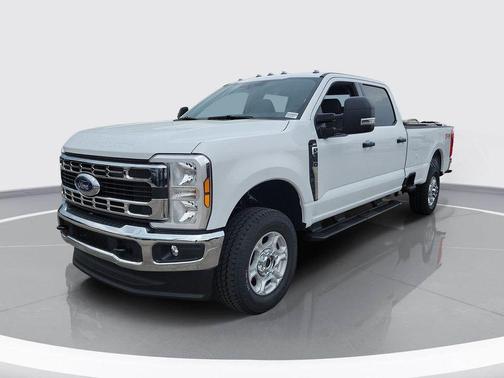 Oxford White 2026 Ford F-350 XLT