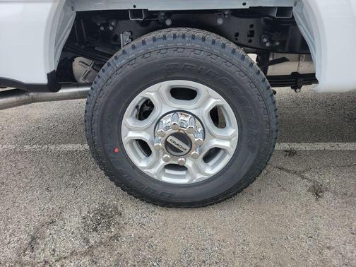 Oxford White 2026 Ford F-350 XLT