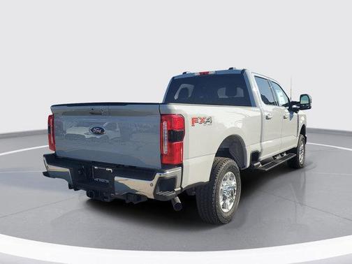 2026 Ford F-350 XLT