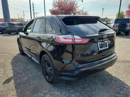 Agate Black Metallic 2022 Ford Edge ST Line