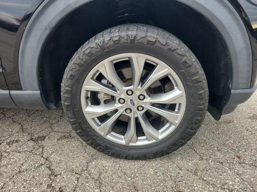 Black Metallic 2020 Ford Explorer XLT