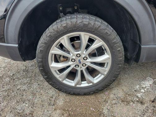 Black Metallic 2020 Ford Explorer XLT