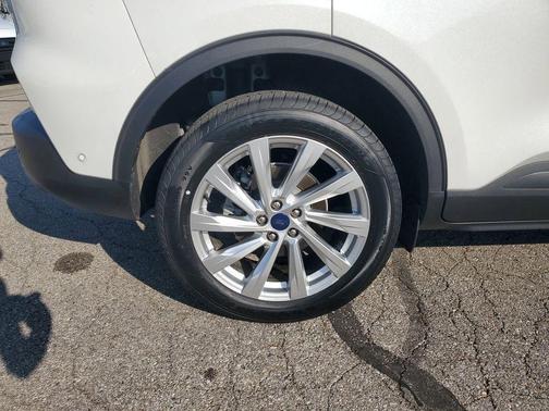 2021 Ford Escape Titanium Hybrid