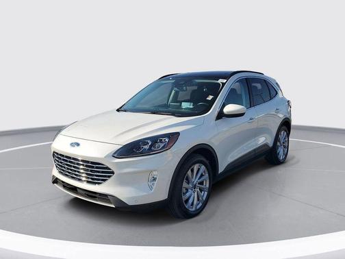 2021 Ford Escape Titanium Hybrid