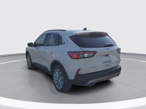 2021 Ford Escape Titanium Hybrid