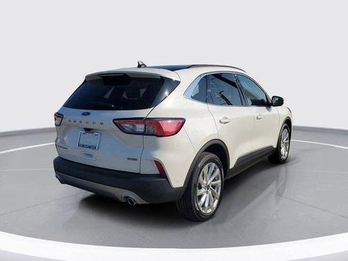 2021 Ford Escape Titanium Hybrid