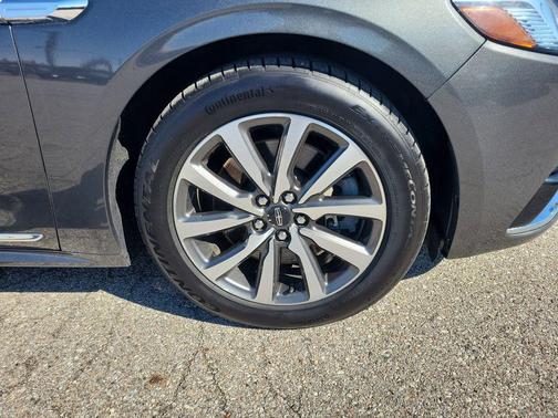 Magnetic Gray 2020 Lincoln Continental Standard