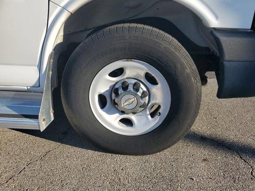 2011 Chevrolet Express 3500 LS