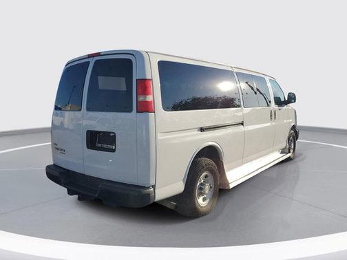 2011 Chevrolet Express 3500 LS