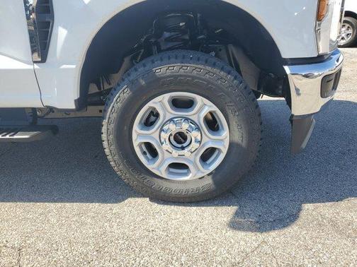 2026 Ford F-350 XLT