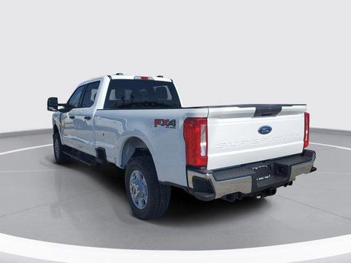 2026 Ford F-350 XLT