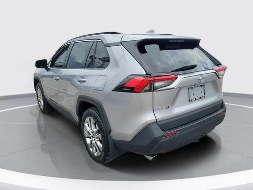 Silver Sky Metallic 2021 Toyota RAV4 XLE Premium