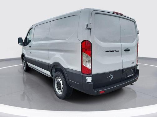 Oxford White 2026 Ford Transit-250 Base