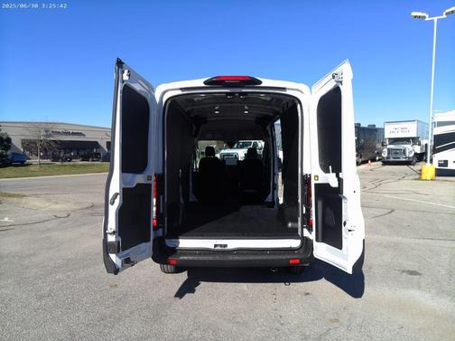 2026 Ford Transit-250 148 WB Medium Roof Cargo
