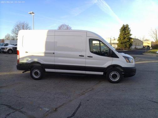 2026 Ford Transit-250 148 WB Medium Roof Cargo