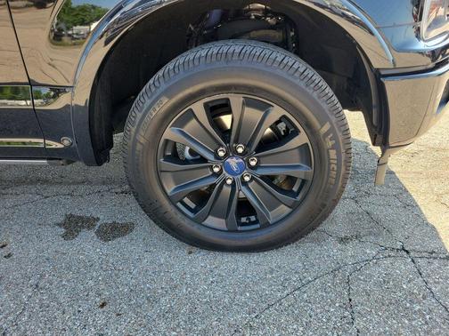 Black Metallic 2019 Ford F-150 Lariat