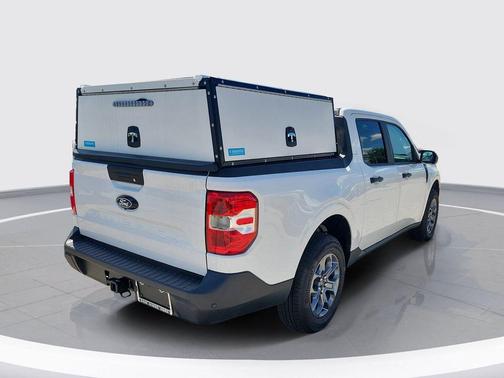 Oxford White 2025 Ford Maverick XLT