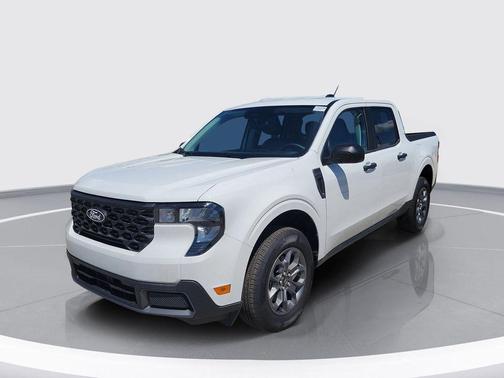 Oxford White 2025 Ford Maverick XLT